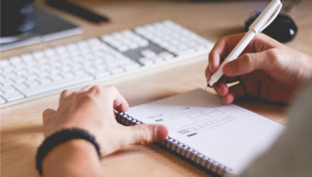 VEDI TUTTI I CORSI E-LEARNING LAVORATORI PER SETTORI SPECIFICI
