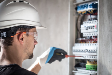 CORSO E-LEARNING FORMAZIONE SICUREZZA LAVORATORI SUL RISCHIO ELETTRICO (VALIDO PER AGGIORNAMENTO LAVORATORI) - 1 ORA