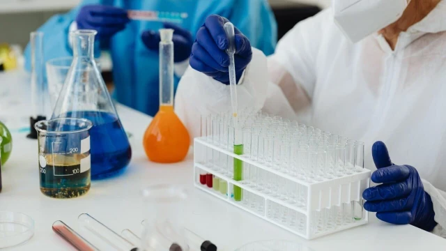 Corsi sicurezza lavoratori settore chimico petrolchimico gomma materie plastiche coke