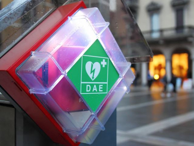 defibrillatore-semiautomatico-esterno-dae