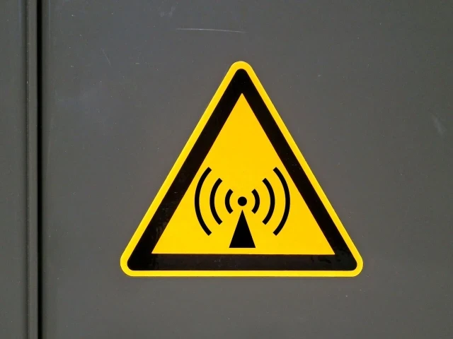 rischio-campi-elettromagnetici