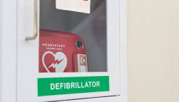 DAE (defibrillatore): cos��? chi lo pu� utilizzare? quando � obbligatorio? come si usa?