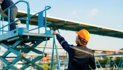 persona a terra durante uso PLE piattaforma aerea obbligo misura sicurezza